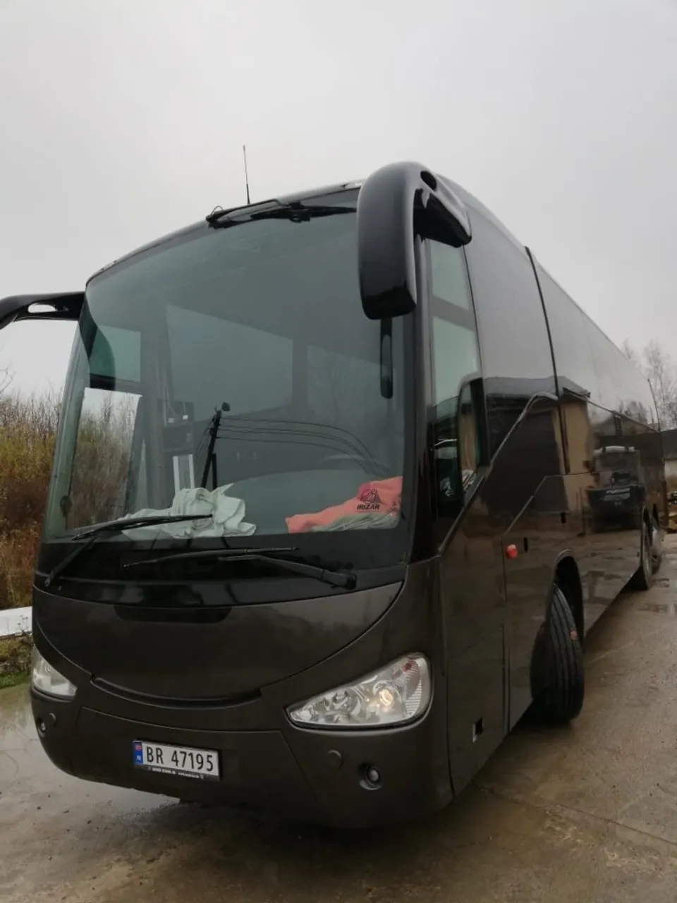 Autobuso kėbulo dažymas